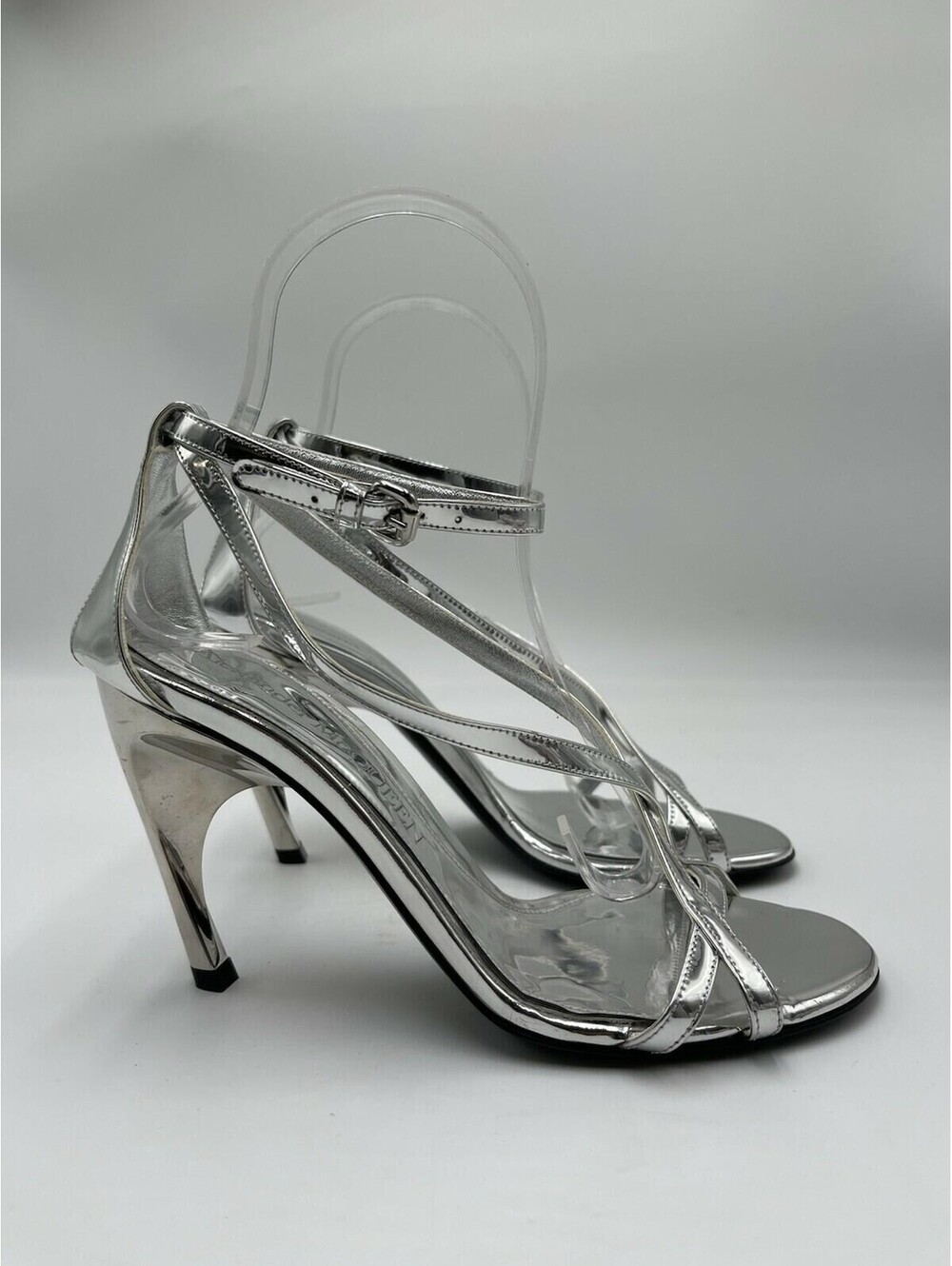 Alexander McQueen Armadillo mirror-effect faux leather sandals silver Size 36.5